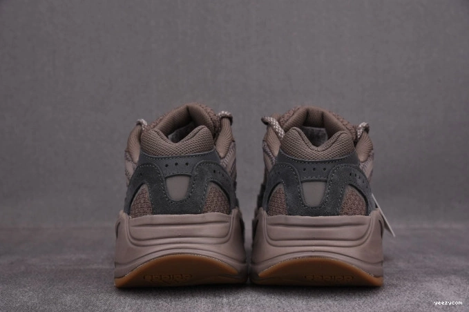 V2 ADIDAS Boost GZ0724 'Mauve' Yeezy 700 1101